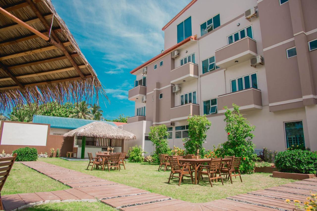 Reveries Maldives Gan  Exterior foto